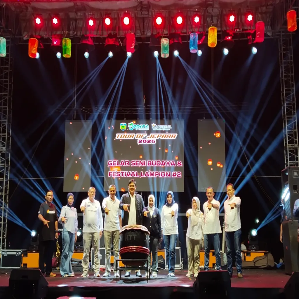 Heri Yamada Makresna Sukses Menggelar Seni Budaya Dan Festival 1001 Lampion Di Pantai Bandengan