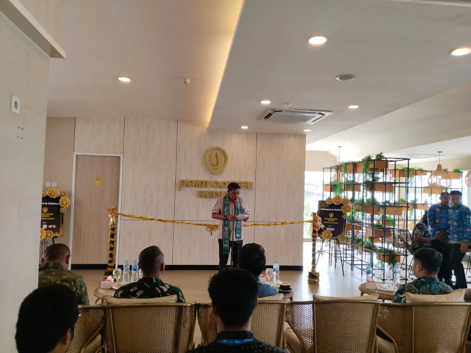 Dorong Pertumbuhan Ekonomi, Walikota Ambon Resmikan Point Coffee Gedhe Indogrosir: Wajib Rekrut Pekerja Ber-KTP Ambon