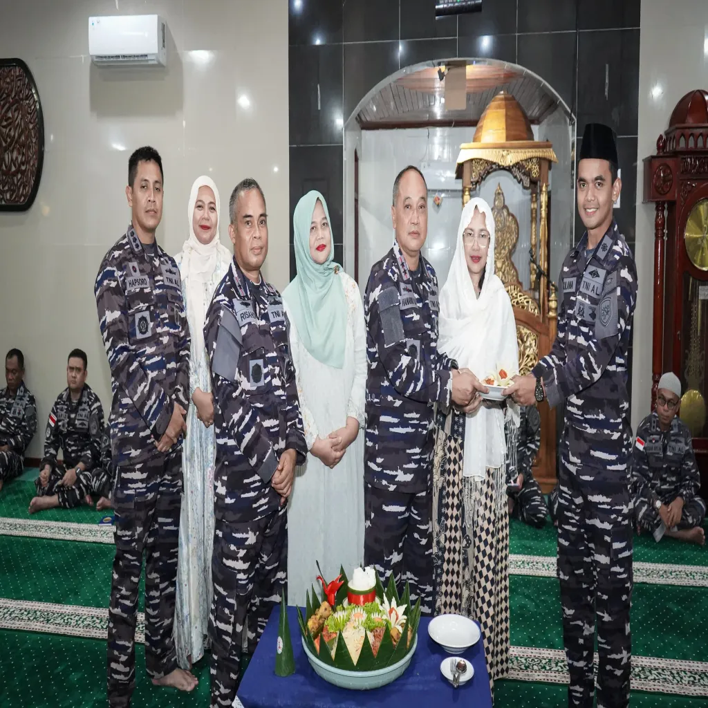 KODAERAL IX DAN GUSPURLA KOARMADA III GELAR DOA BERSAMA UNTUK KEMASLAHATAN BANGSA DAN NEGARA DALAM RANGKA PERGANTIAN TAHUN 2025-2026