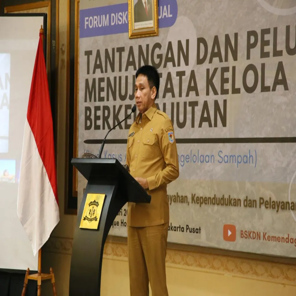 Wamendagri Wiyagus Tekankan Pentingnya Kolaborasi Pemda Atasi Persoalan Persampahan*