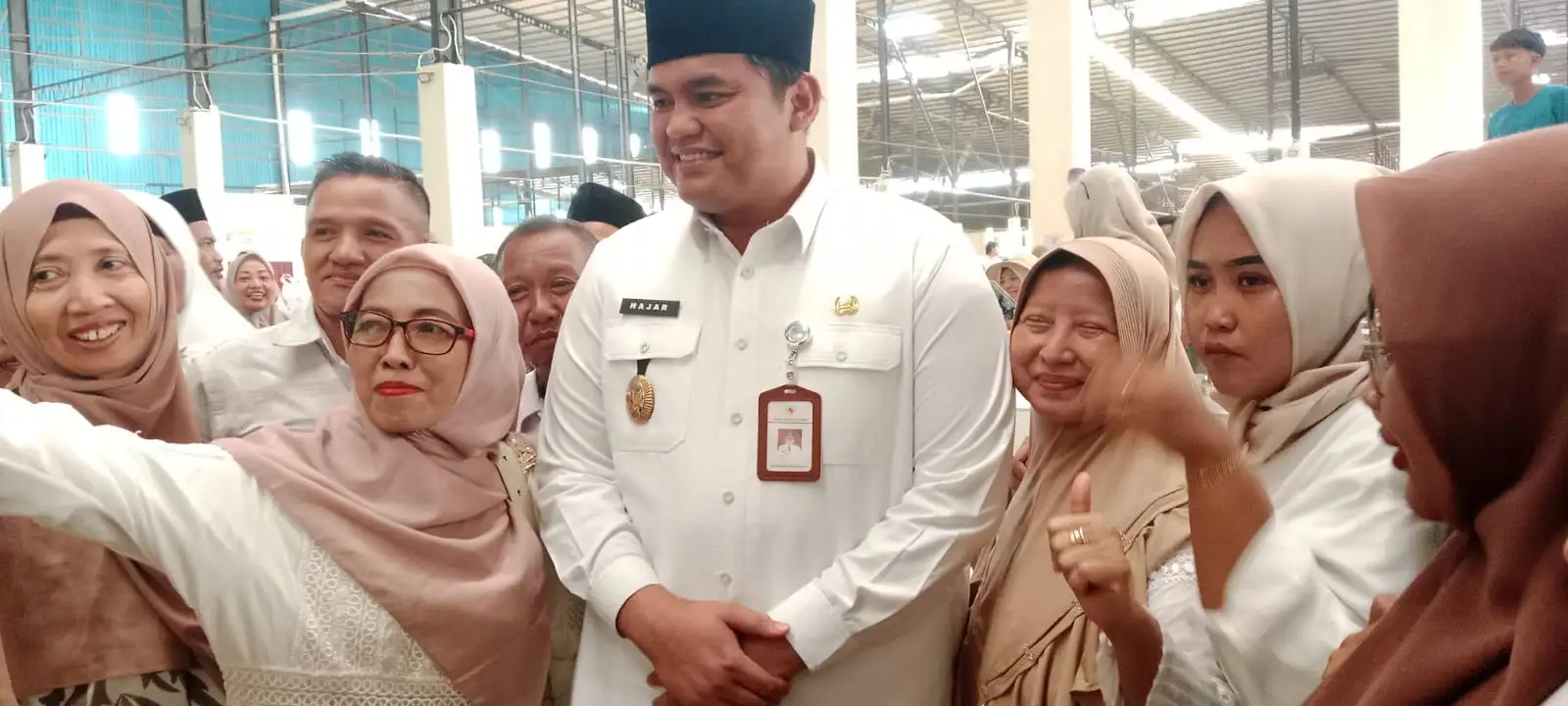 Ribuan Pedagang Boyongan, Pasar Bangsri Resmi Dibuka