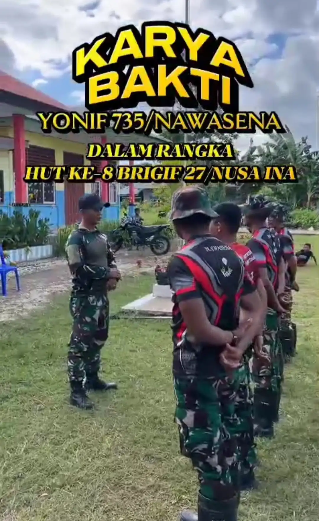 Peringati HUT Brigif 27/Nusa Ina ke-8, Yonif 735/Nawasena Turun Tangan Percantik Sekolah di Desa Ngabub