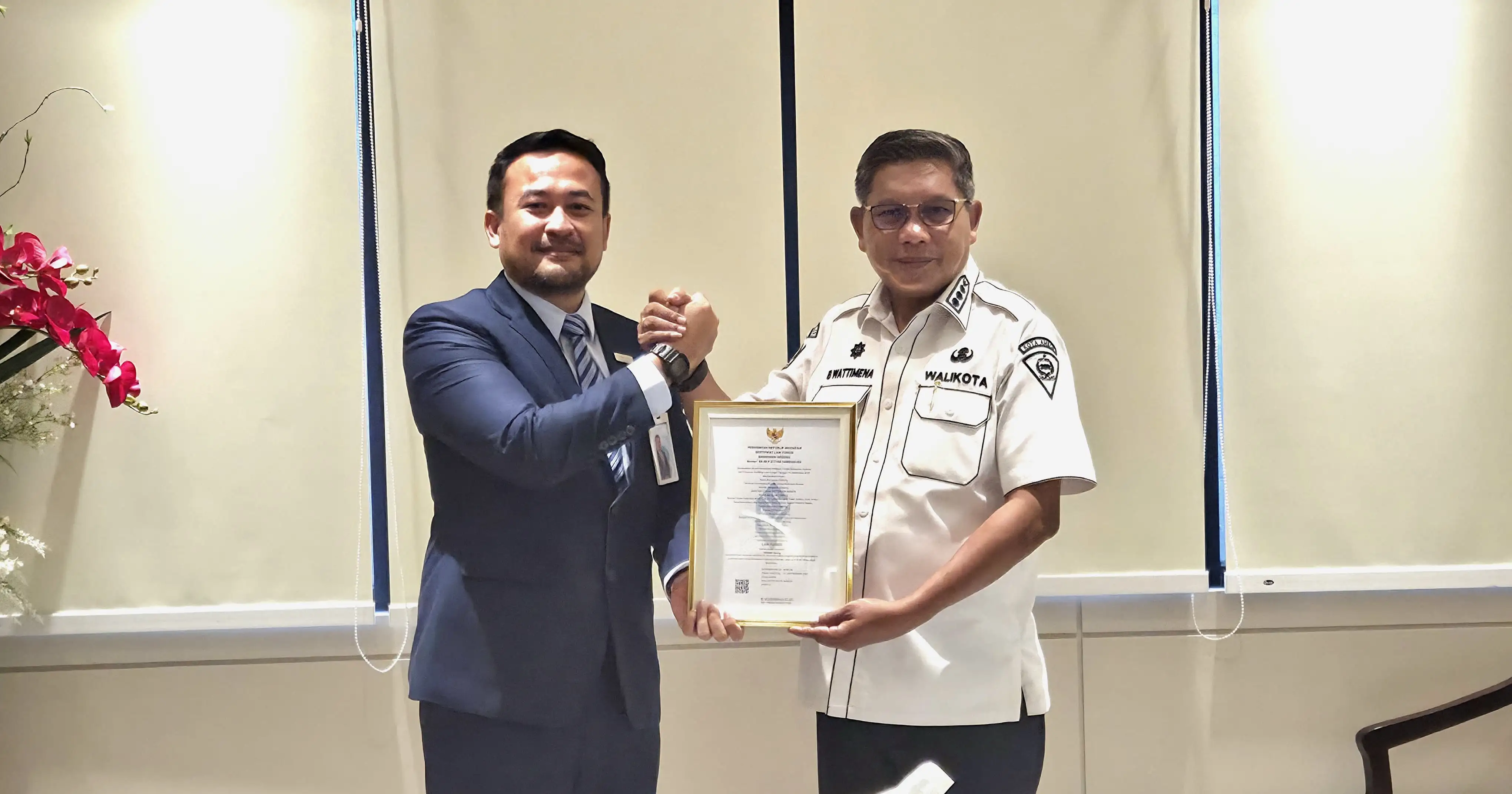 GEDUNG TERMINAL PENUMPANG BANDARA PATTIMURA AMBON RESMI KANTONGI SERTIFIKAT LAIK FUNGSI DARI PEMERINTAH KOTA AMBON