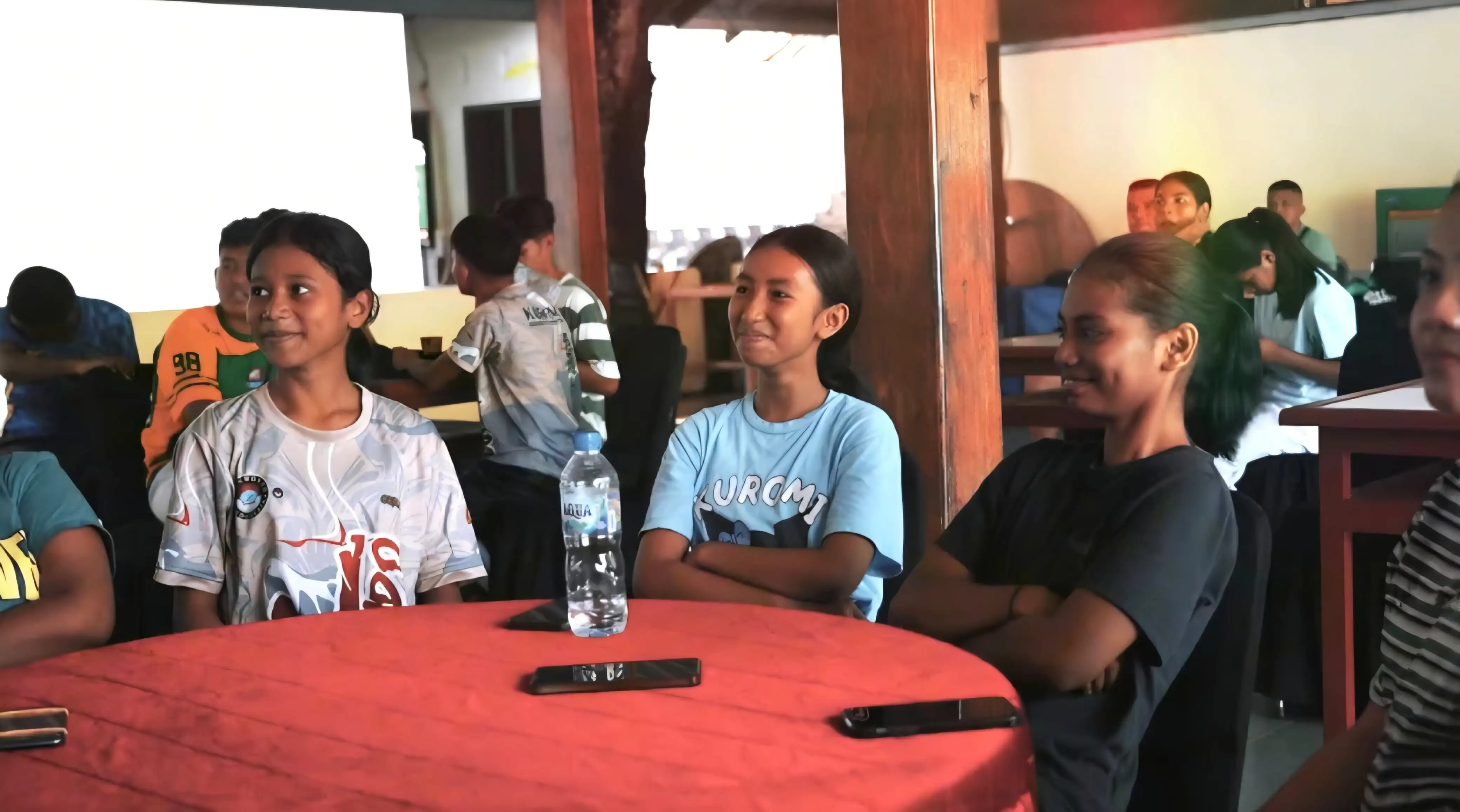 Hari Kedua, Korem 151/Binaiya Gelar Nobar Piala Dunia Pererat Kebersamaan Bersama Warga