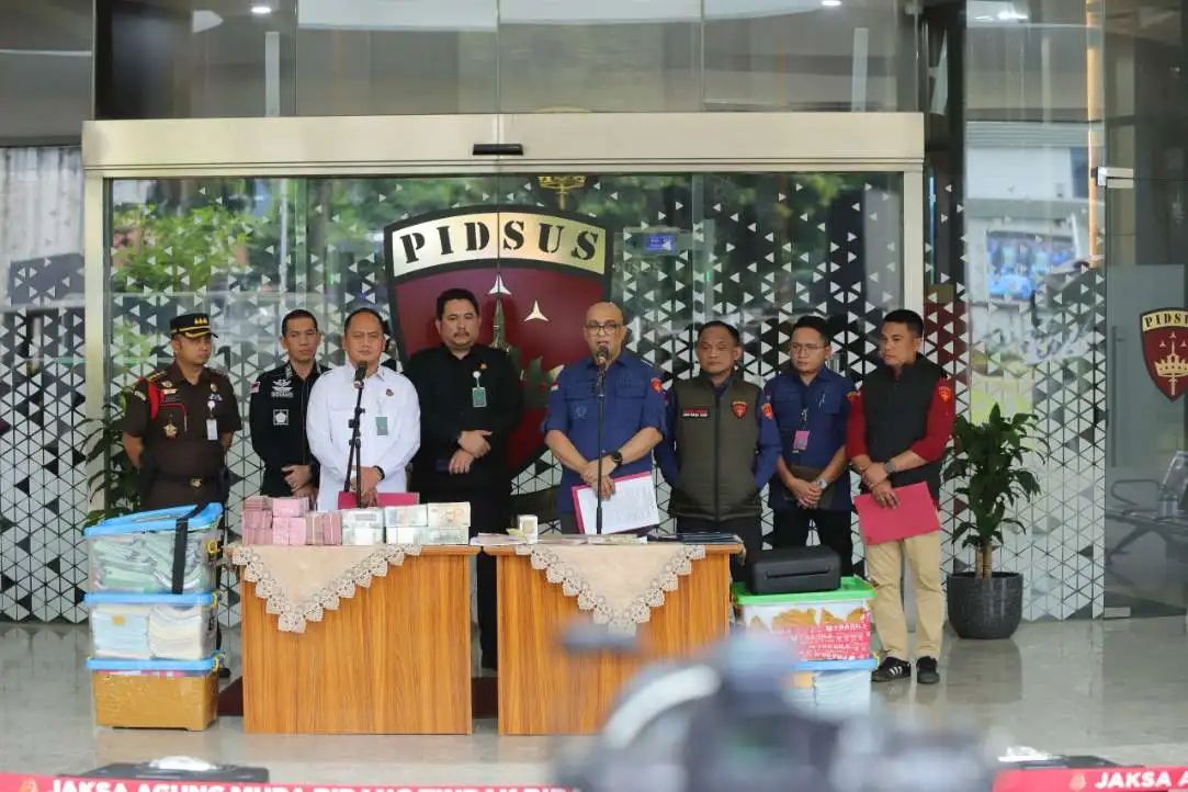 AW Jadi Tersangka TPPU, Diduga Bantu Sembunyikan Aset Zarof Ricar