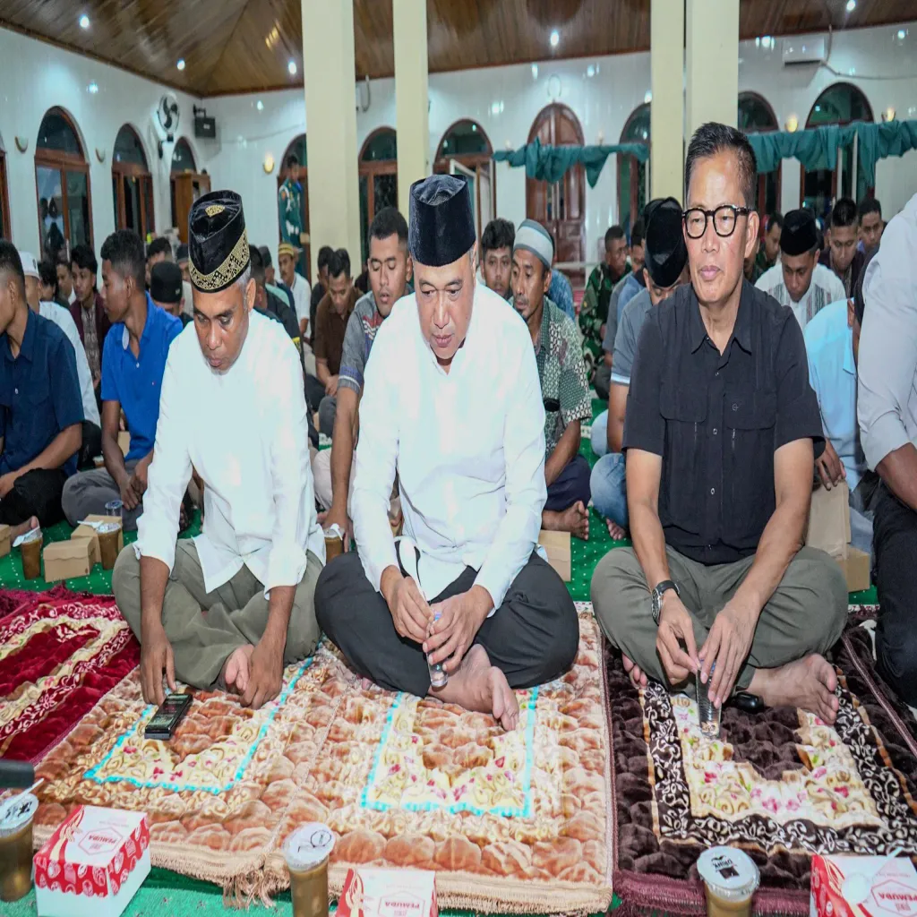 Pererat Silaturahmi, Dankodaeral IX Gelar Buka Puasa Bersama Prajurit di Masjid Nurul Iman Kodaeral IX