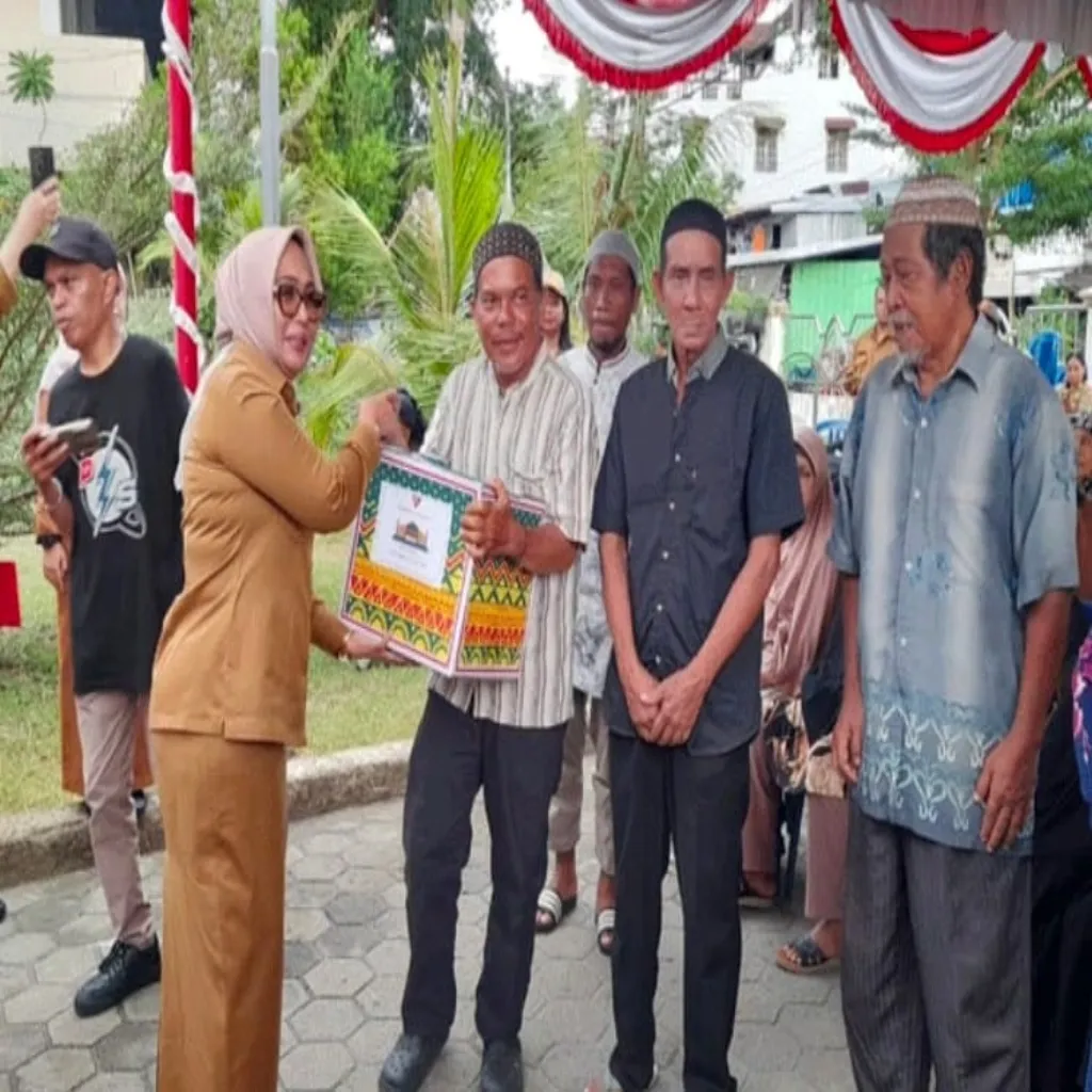 Wakil Walikota Ambon Ajak Warga Waehaong Wujudkan Ambon Bersih Dalam Safari Ramadhan