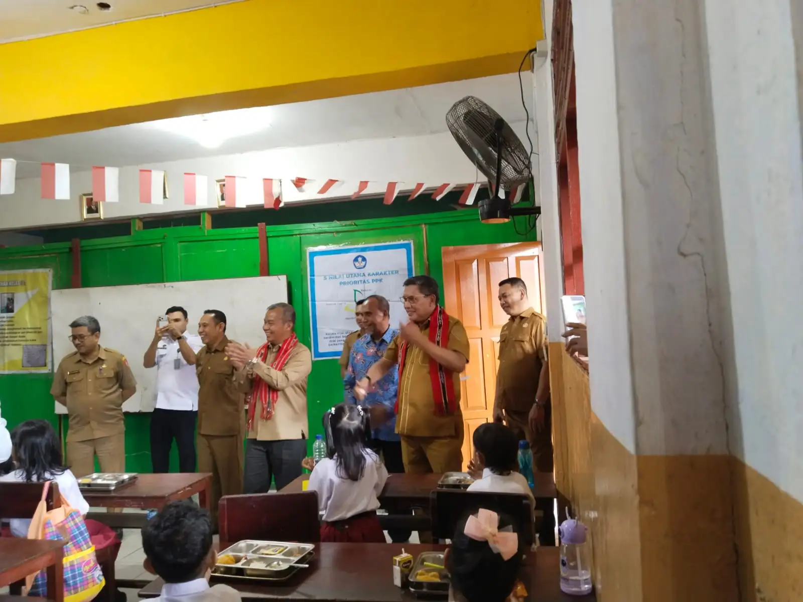 Ombudsman RI Temukan SPPG MBG Belum Merata di Ambon, Minta Pemkot Percepat. Walikota: 90 Ribu Anak Sudah Terlayani, Leitimur Selatan Jadi Prioritas