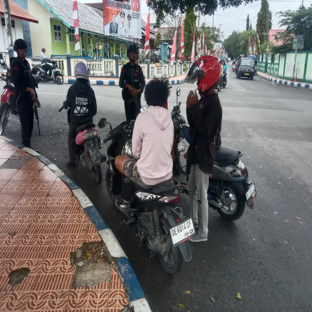 Brimob Gencarkan Patroli di Kota Tual: Negara Hadir, Warga Merasa Aman