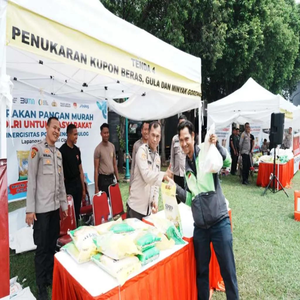 Polri Gelar Gerakan Pangan Murah di Jakarta Timur