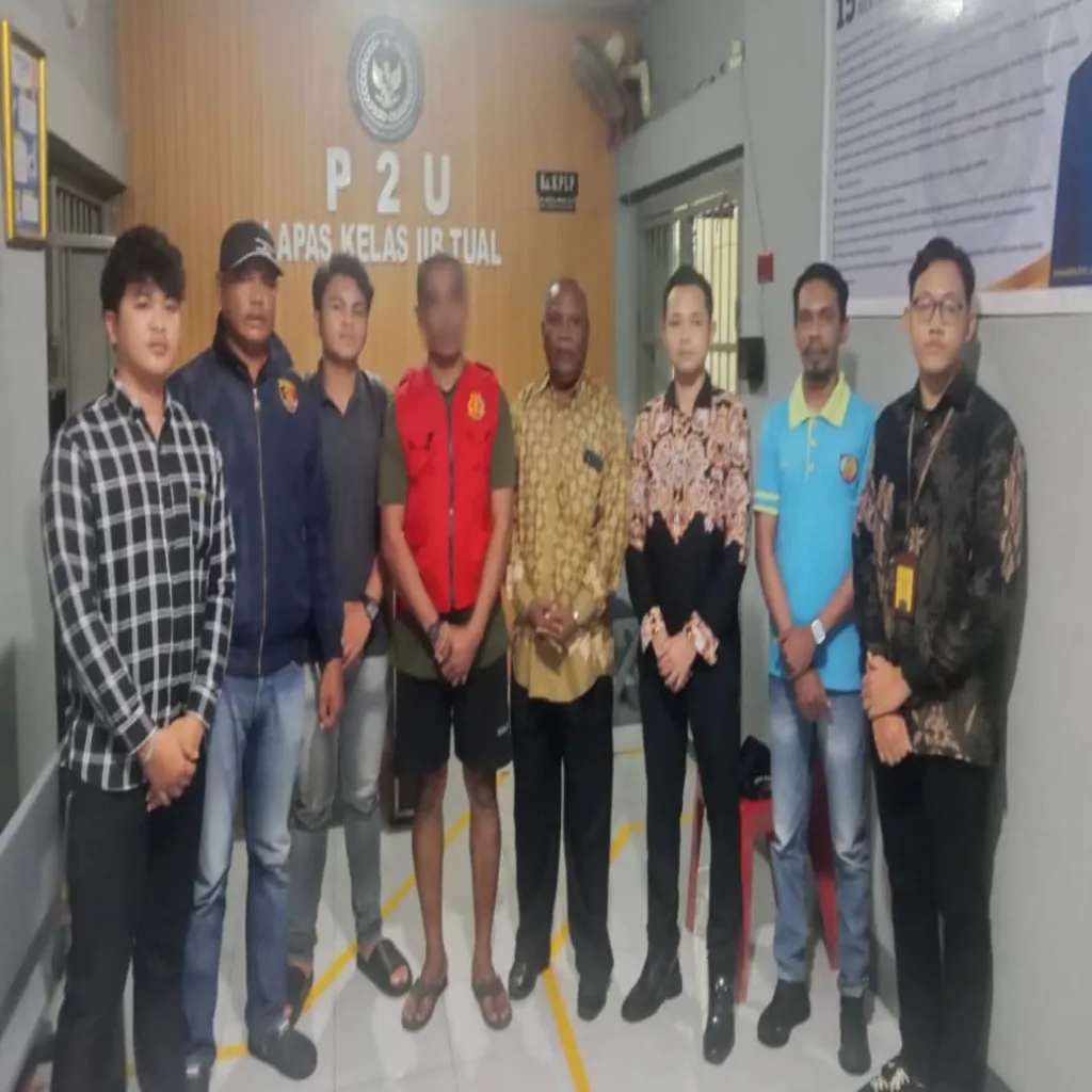POLRES MALUKU TENGGARA  PENYERAHAN 1 TERSANGKA TINDAK PIDANA PENGANIAYAAN PEREMPUAN.