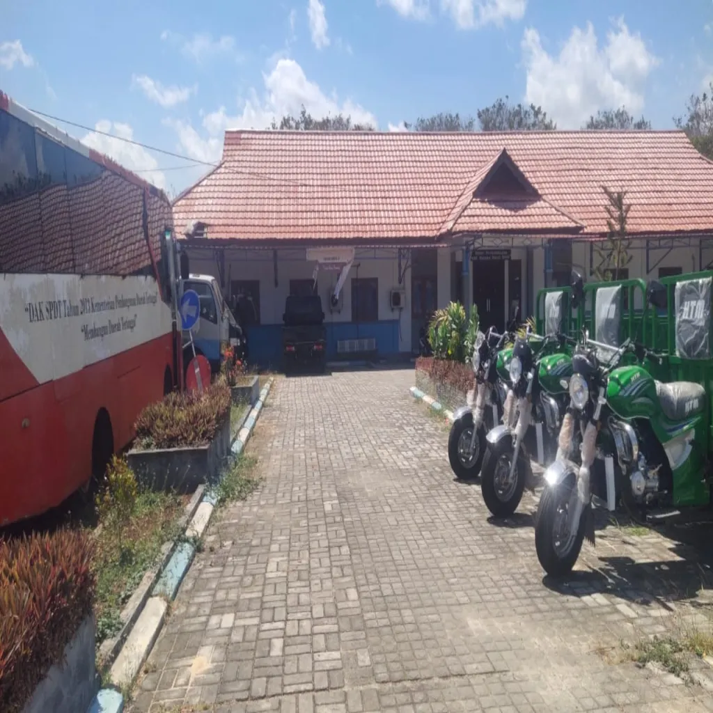 Ketua DPRD MBD Desak Pemerintah Segera Salurkan Dana Pokir: Kendaraan Bantuan Menumpuk di Kantor Dinas