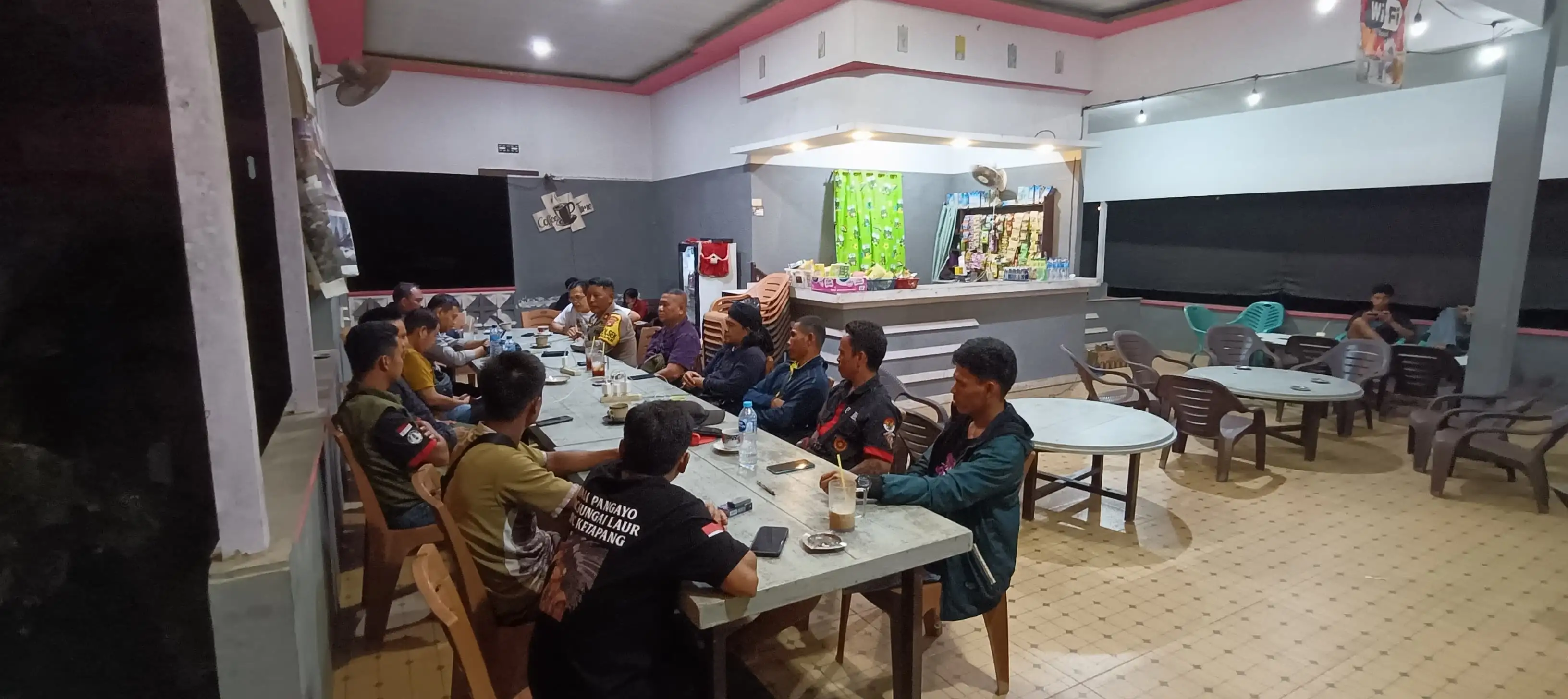 Having Coffee at Night Di Warkop Wiwin,Ormas  Bersatu  Desak Pertamina Salurkan BBM dan Usut Tuntas Mafia SPBU 64.788.16