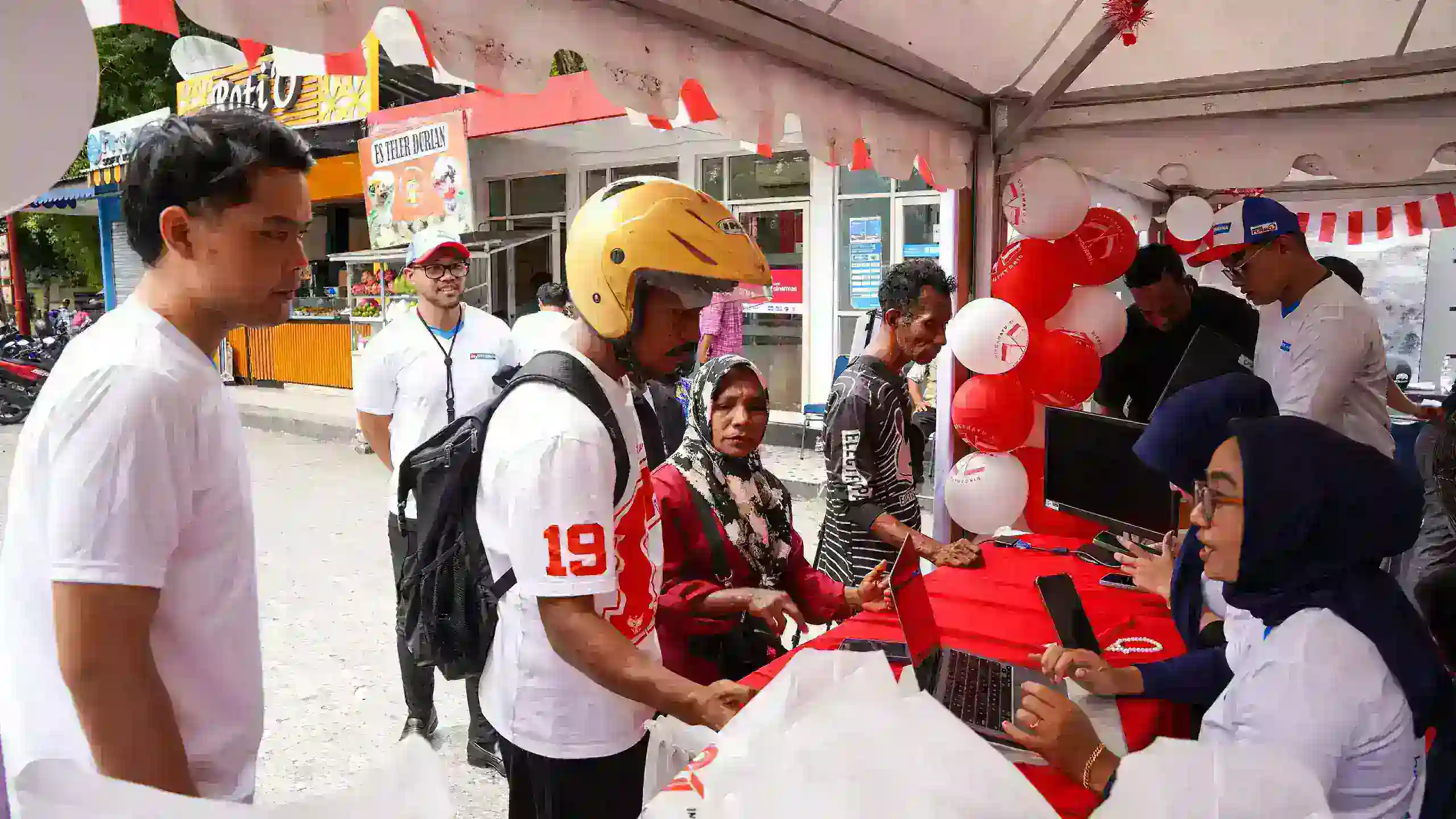 Pertamina Patra Niaga Rayakan Semarak HUT Ke-81 Republik Indonesia di SPBU Bersama Pelanggan Setia