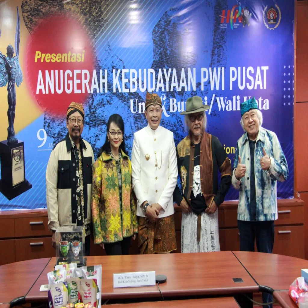 Sepuluh Kepala Daerah dan Tiga Wartawan Raih Trofi Abyakta di HPN 2026