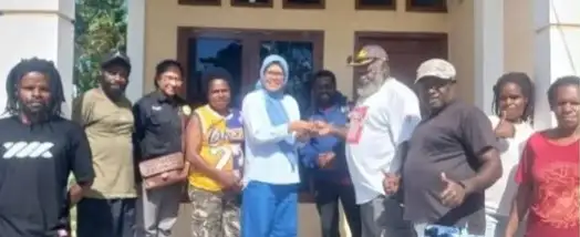 RUMAH BANTUAN Rp500 JUTA DI MIMIKA DIDUGA JADI LADANG BANCakan: WARGA TERIMA BANGUNAN BOCOR, ANGGARAN DIDUGA “MENGUAP”