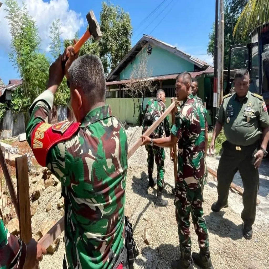 Tegaskan Aturan, Kodam XV/Pattimura Tertibkan Bangunan Liar di Asmil Bentas