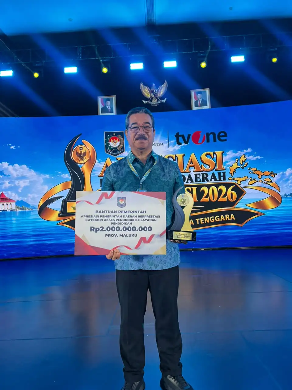 Gubernur HL Buktikan Kinerja Nyata di Tengah Tantangan : Maluku Raih Penghargaan Terbaik I dan Stimulan Rp2 Miliar dari Kemendagri