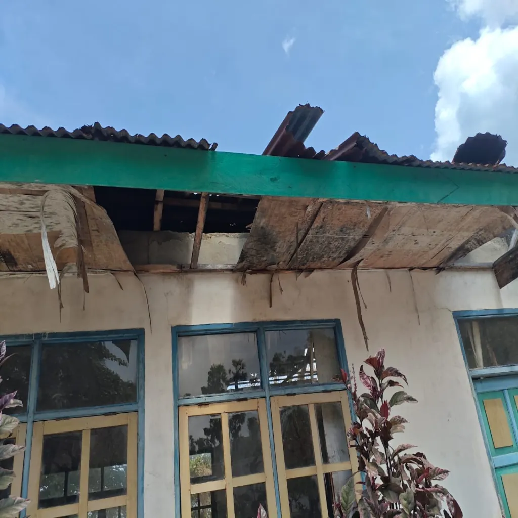 Dugaan Penyelewengan Dana BOS di SD Kristen Batugaja, kecamatan Mdona Hyera Masyarakat Minta Kejaksaan Segera Bertindak