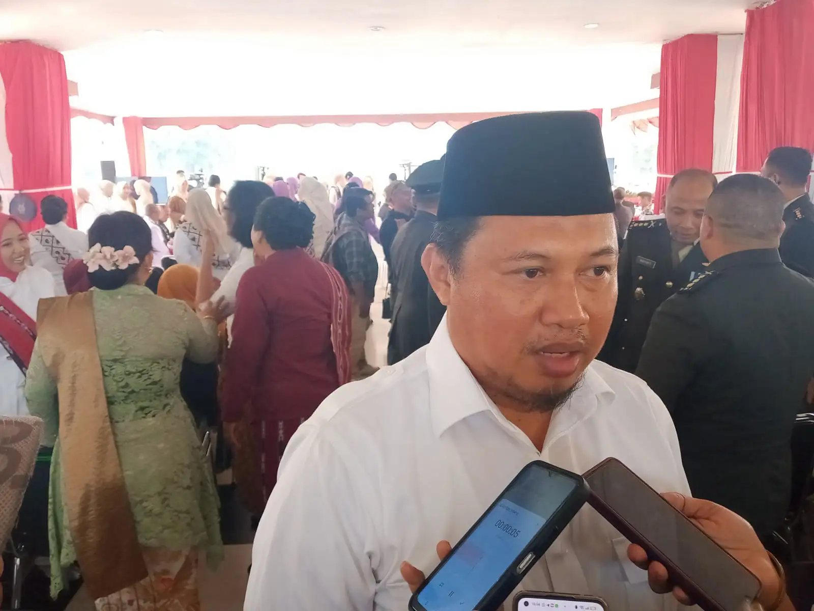 HUT ke-81 TNI: Wakil Ketua DPRD Maluku Asiz Sangkala Tegaskan Peran Strategis TNI Atasi Kebakaran Hutan Dan Lahan Serta Aksesibilitas
