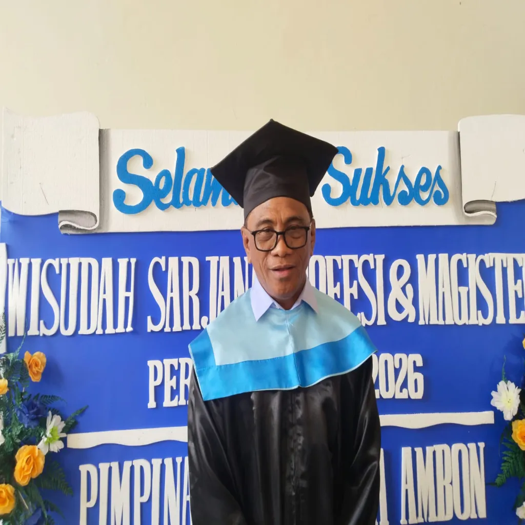 Ketua DPRD Malteng Herryman Carl Haurissa Dorong Para Wisudawan Untuk Tidak Bergantung Pada Lapangan Kerja Formal