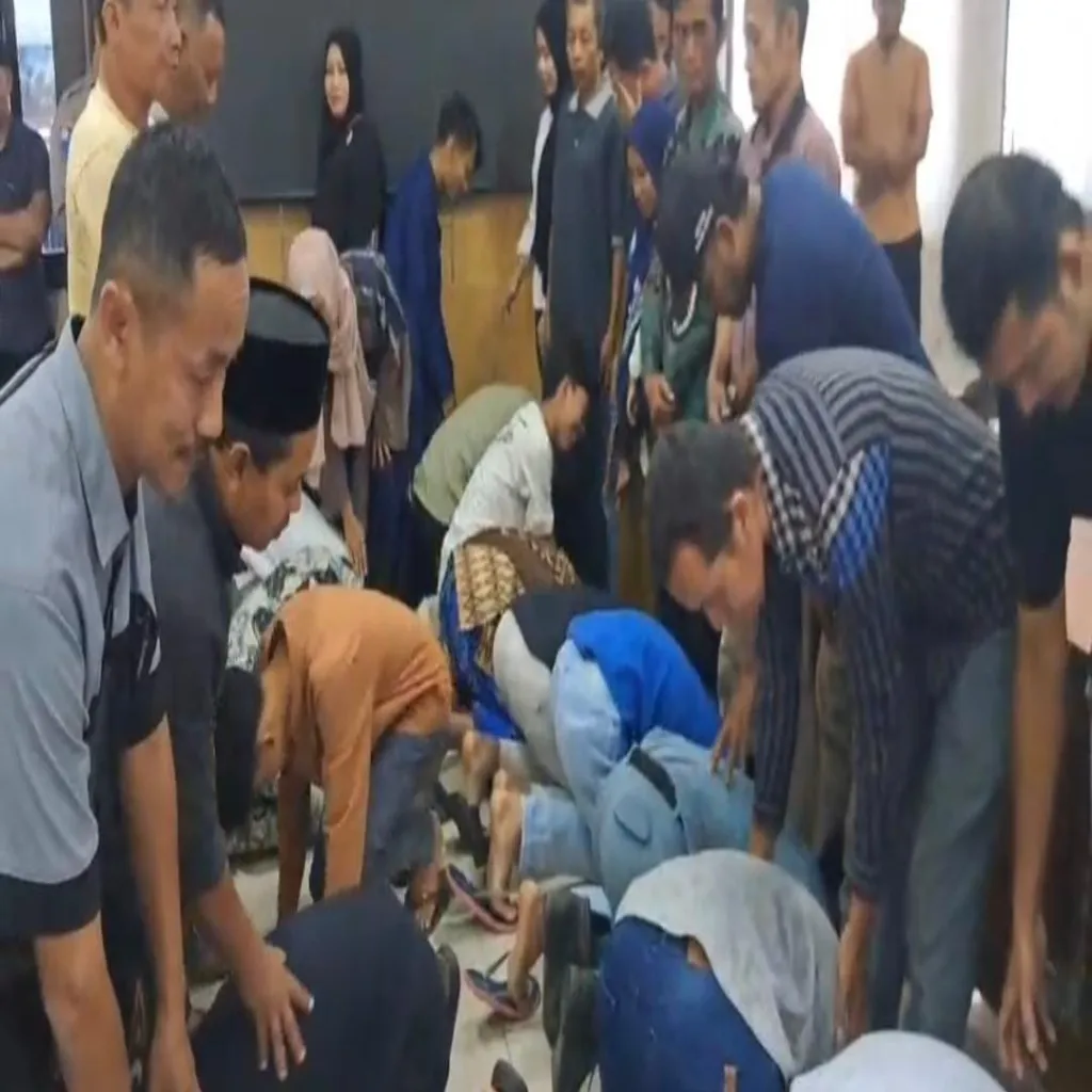 Tangis Haru Iringi Pertemuan Orang Tua dan Anak yang Diamankan di Polres Jepara   