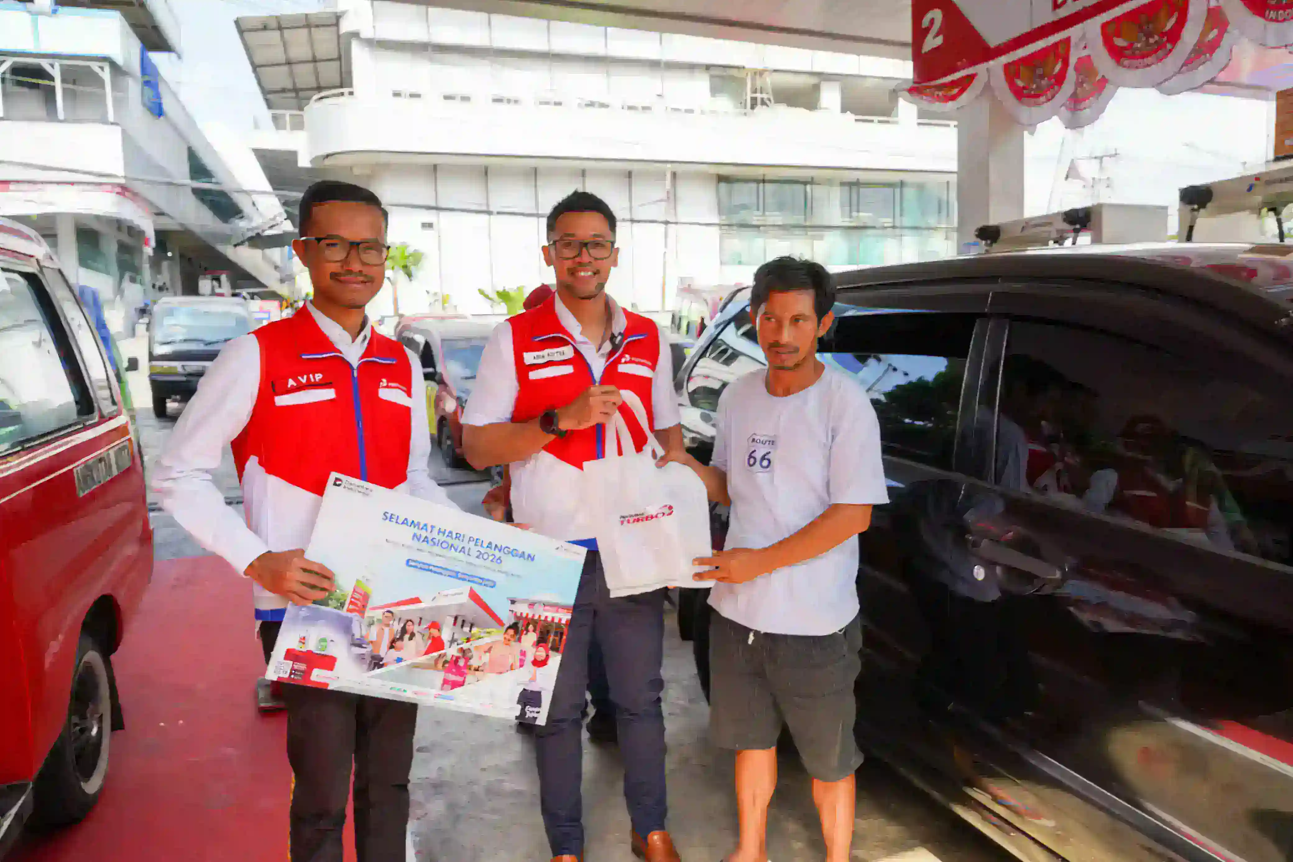 Lebih Dekat di Hari Pelanggan Nasional, Pertamina Patra Niaga Bagikan Semangat Senyum Pelanggan, Senyumku Juga di Timur Indonesia