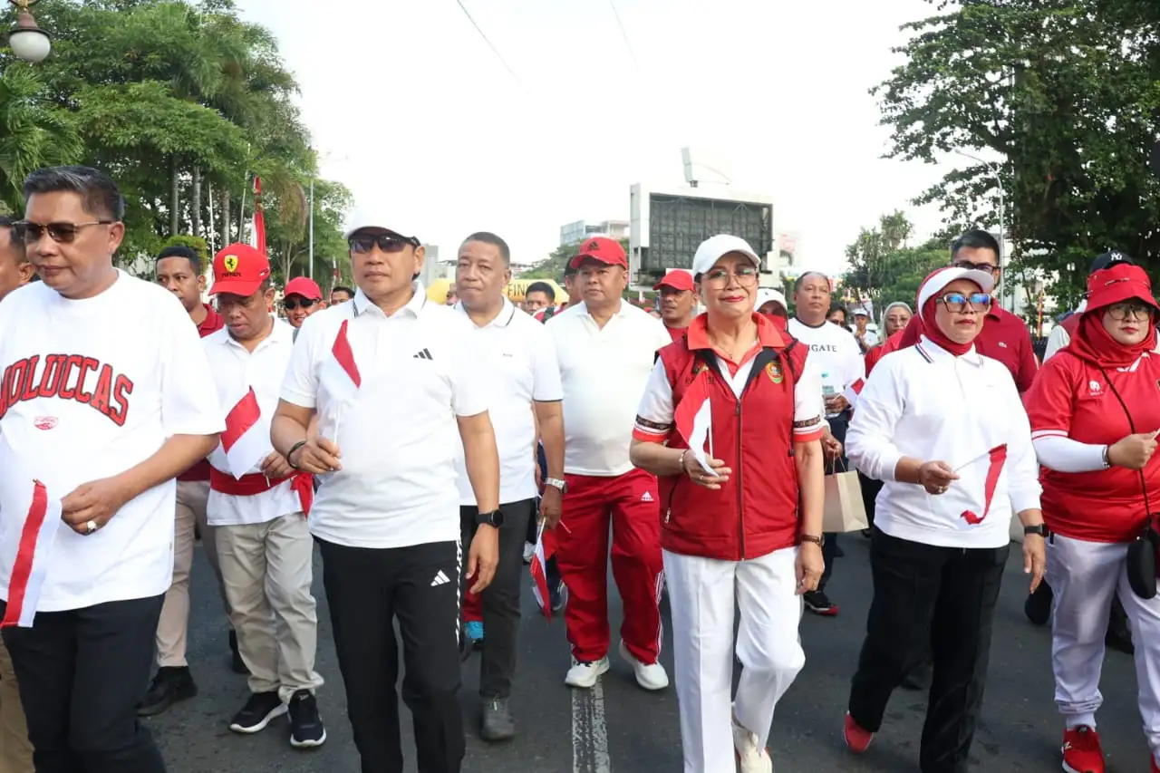 Parade Merah Putih 81 Meter Semarakkan HUT ke-81 RI, Pemprov Maluku Ajak Masyarakat Perkuat Persatuan dan Dukung Program Strategis Nasional