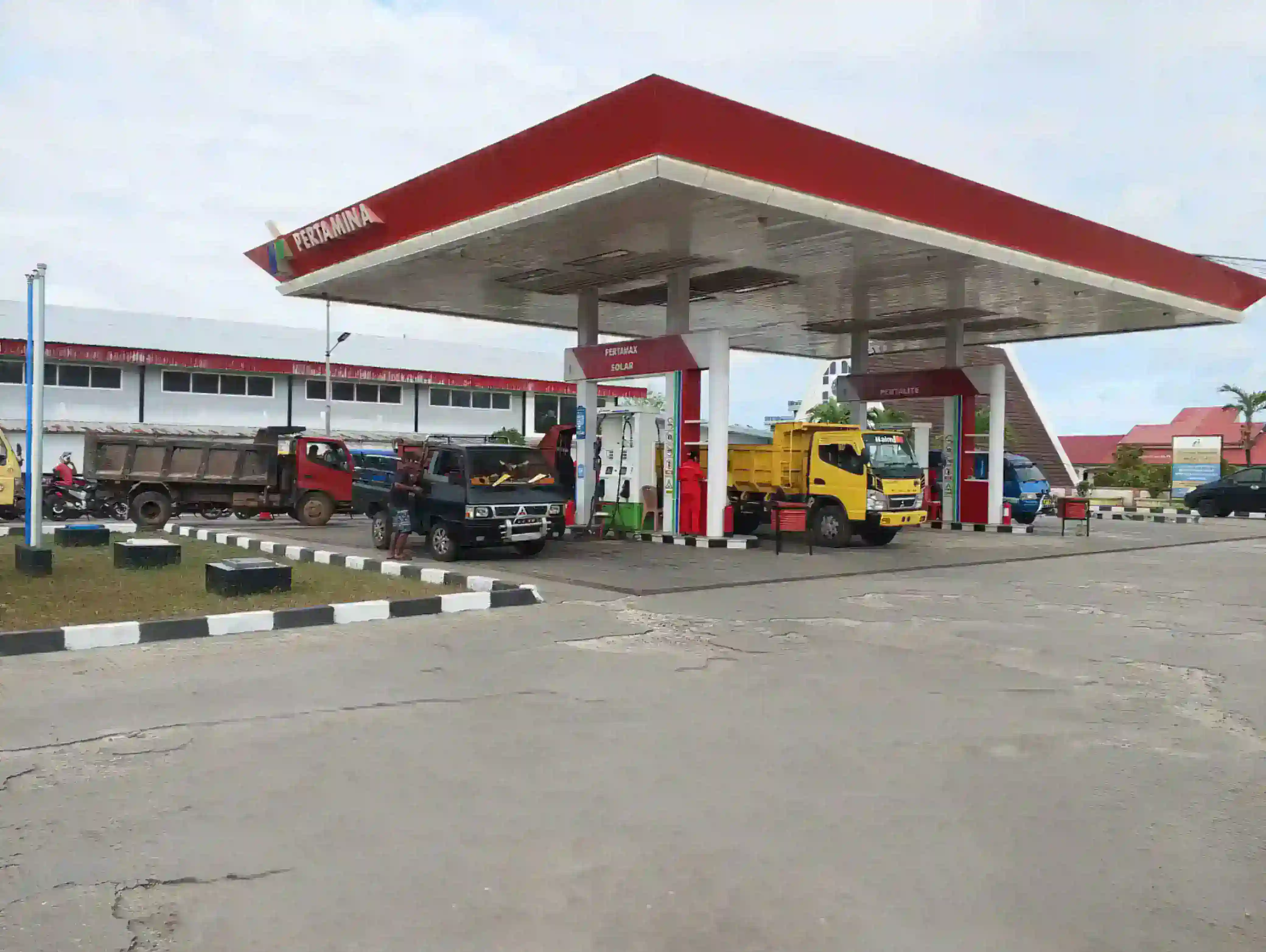Pemerintah Kabupaten Kepulauan Tanimbar dan Pertamina Patra Niaga Berkomitmen Jaga Keandalan Suplai BBM di Saumlaki