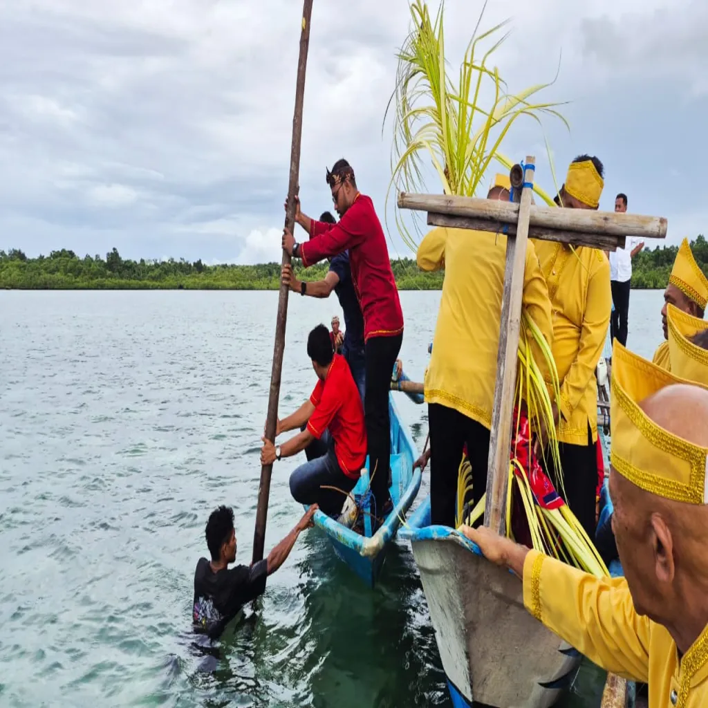 Tutup Sasi Teluk UN Ohoi Taar, Tradisi Adat Kei Menjaga Laut dari Generasi ke Generasi