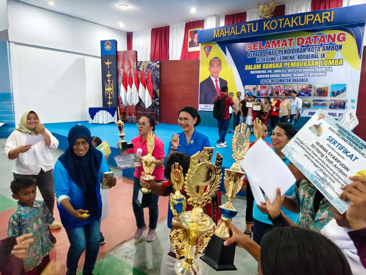 Ketua Pengurus Daerah Ambon Yayasan Hang Tuah Hadiri Penutupan Lomba Antar SD Se-Kecamatan Baguala