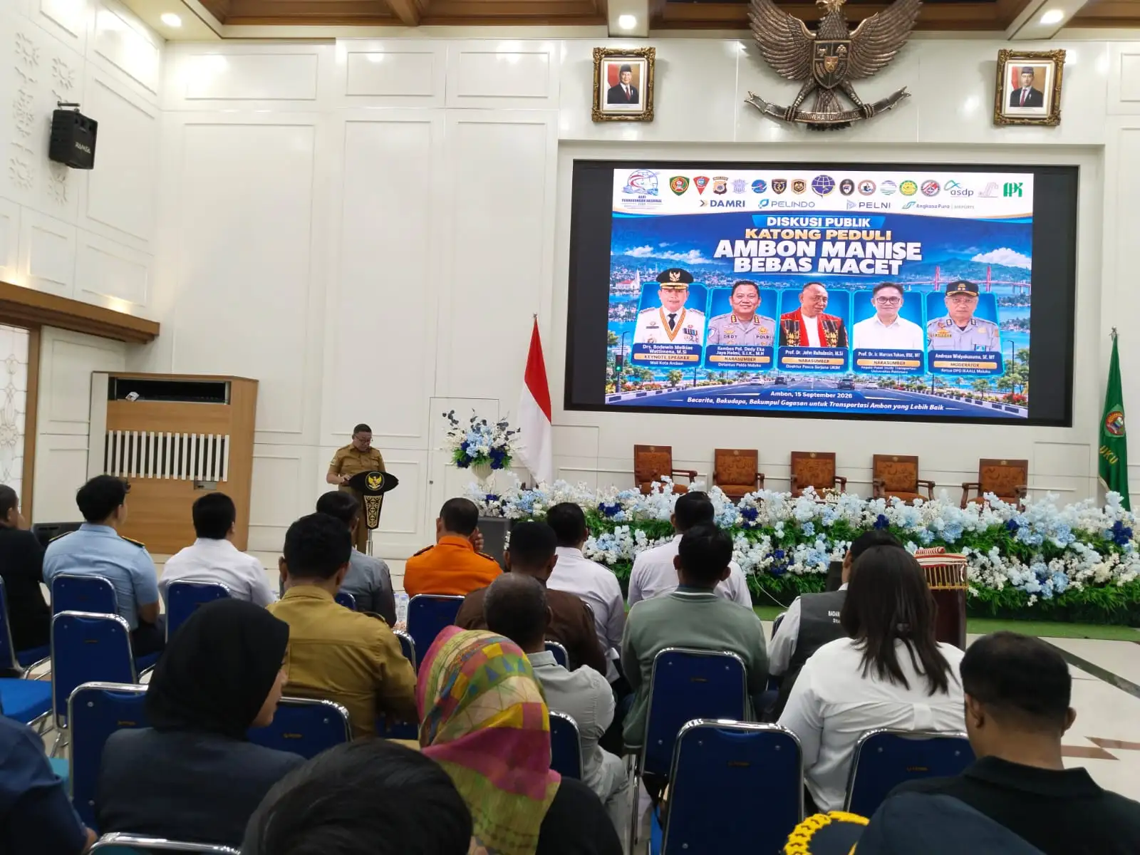 Sekkot Robert Sapulette Buka Diskusi Publik: “Ambon Manise Bebas Macet Butuh Kolaborasi Semua Pihak”