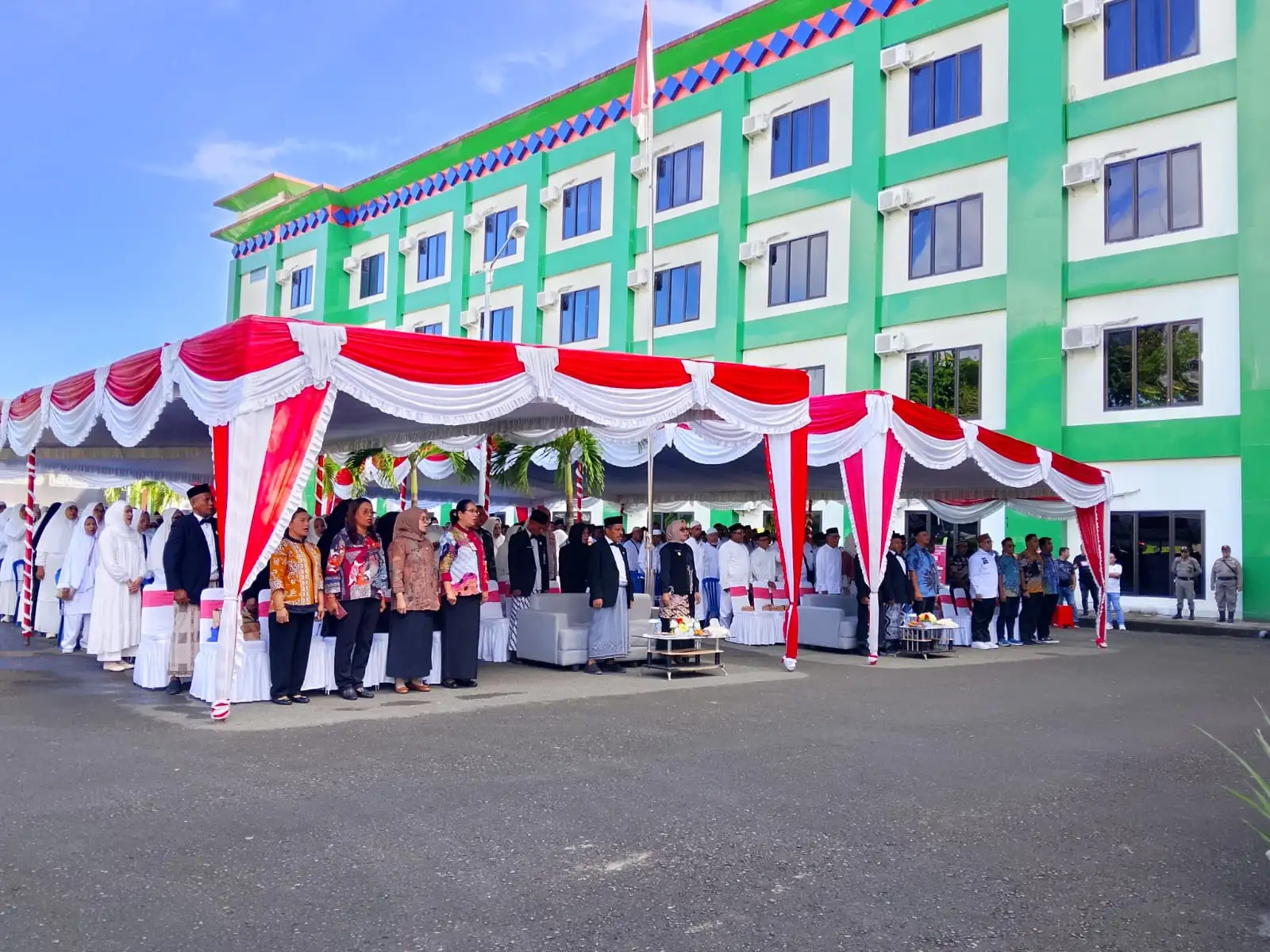 Siap Menunaikan Ibadah! Wakil Wali Kota Ely Toisutta Buka Manasik Haji 462 Jamaah Kota Ambon