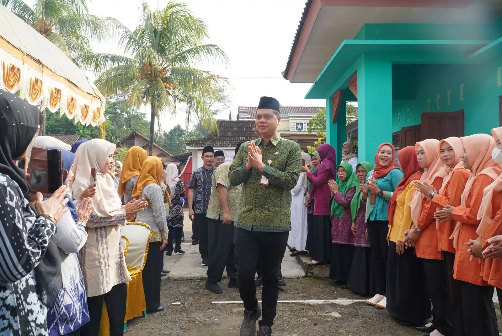 Prestasi Siswa Pakis Aji Moncer, Bupati Jepara Siapkan Revitalisasi Sekolah dan Madrasah