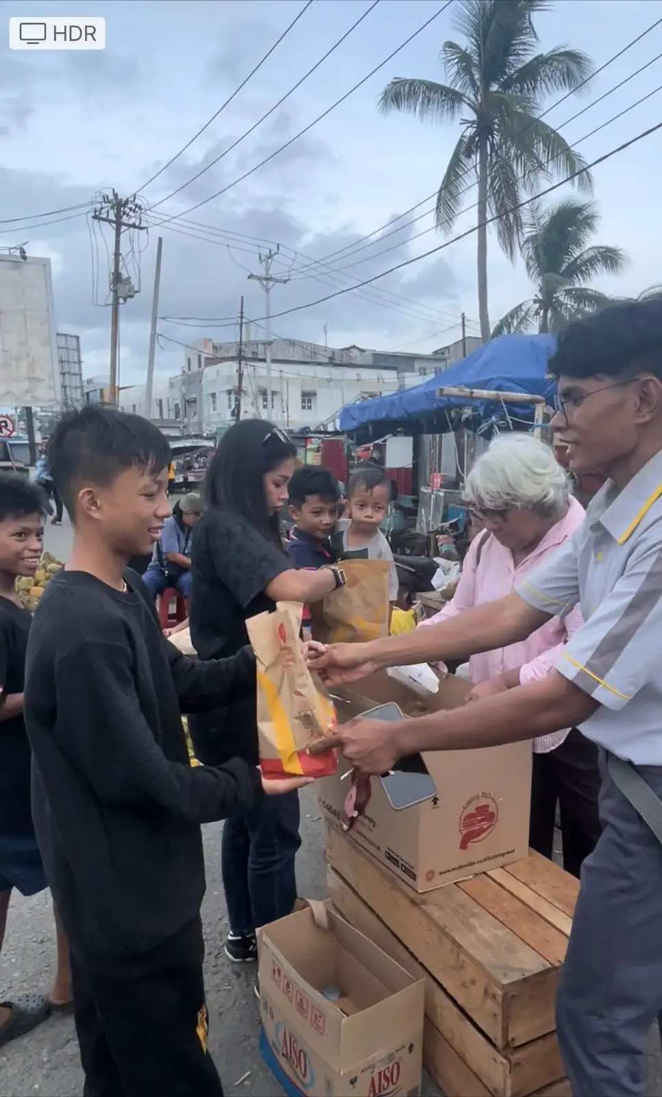Wujud Kepedulian Kepada Sesama, IPJI Maluku Dan McDonalds Berbagi Kasih Di bulan Ramadhan
