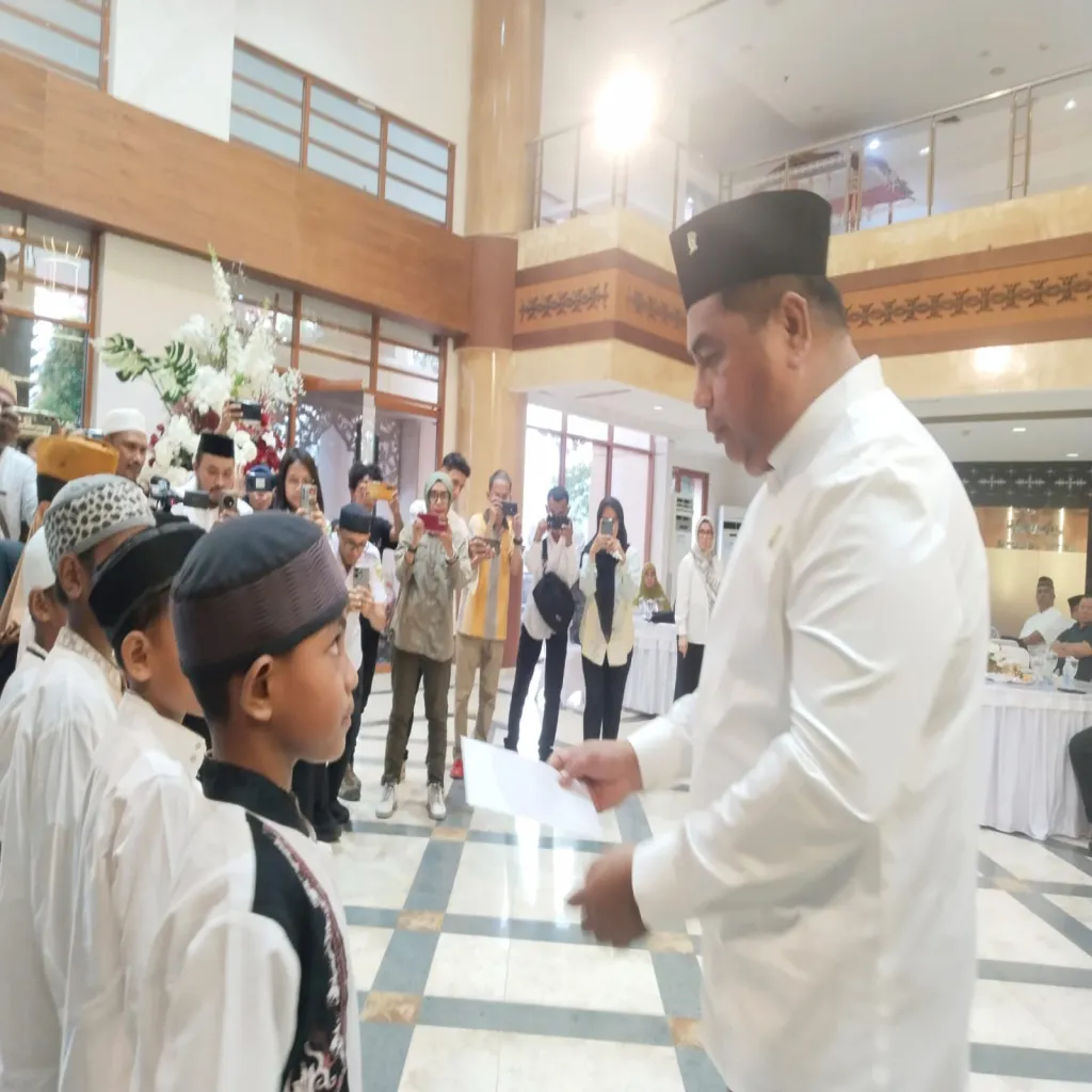 Buka Puasa Bersama di DPRD Maluku: Ketua DPRD Benhur WattubunTekankan Pentingnya Iman dan Silaturahmi