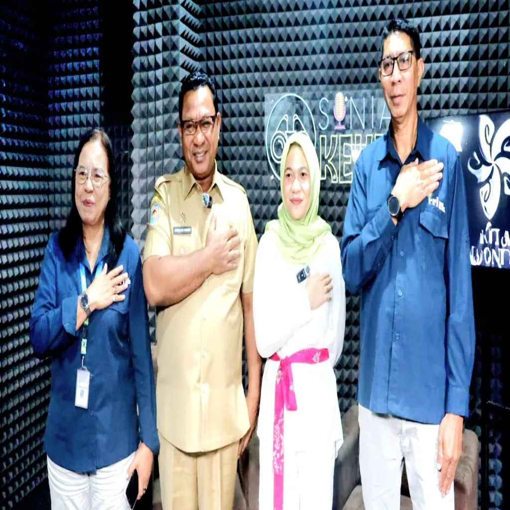 Wagub Maluku Abdullah Vanath Ungkap Perjalanan “Dari Kebun Pala ke Pelayanan Publik” di Podcast RRI