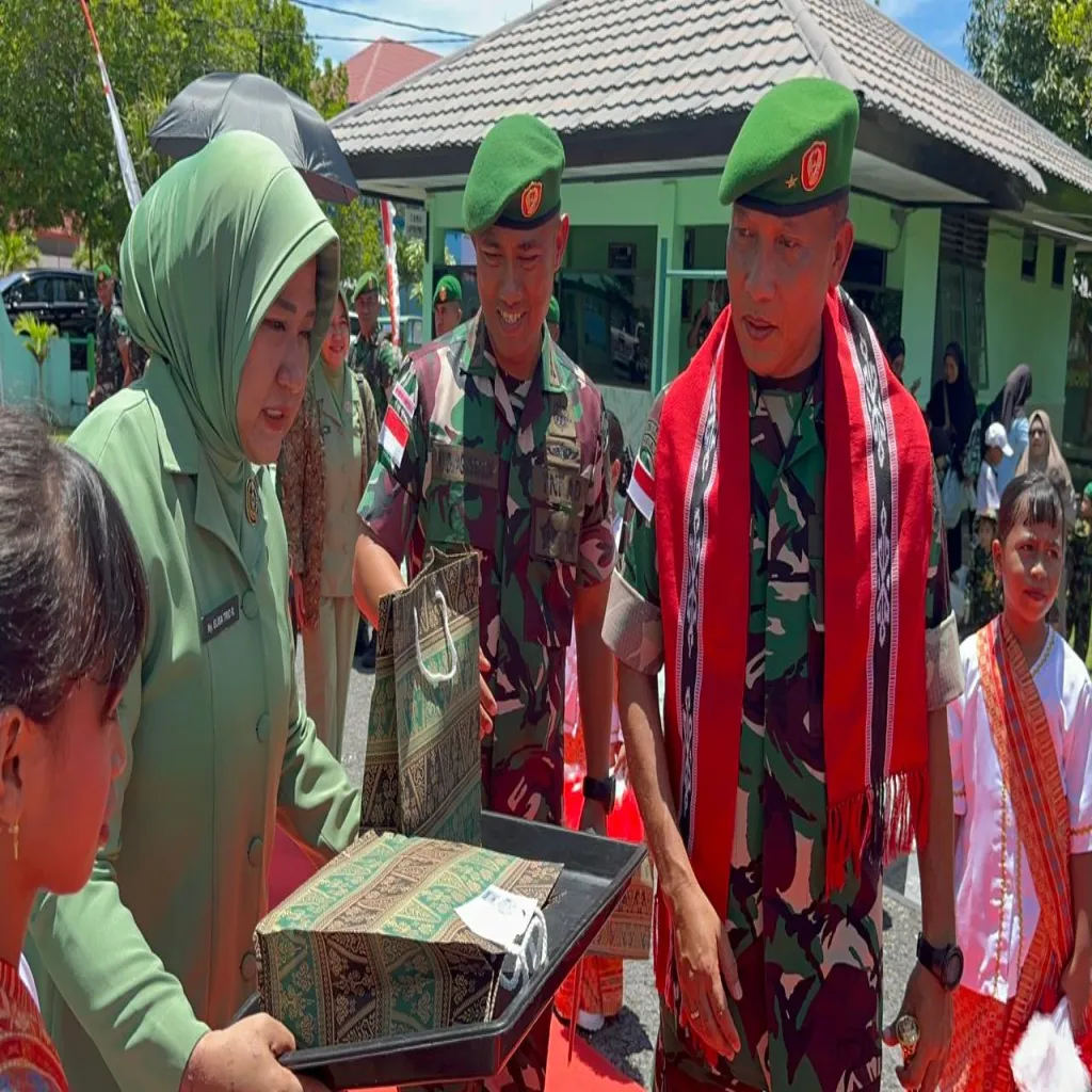 Brigjen TNI Rafles Manurung Disambut Tarian Adat Kei Saat Kunjungi Kodim 1503/Tual