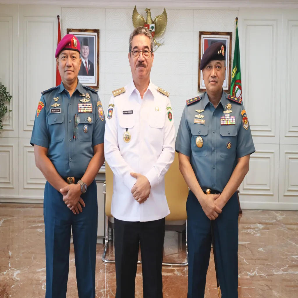 DANKODAERAL IX LAKSANAKAN COURTESY CALL KEPADA GUBERNUR MALUKU