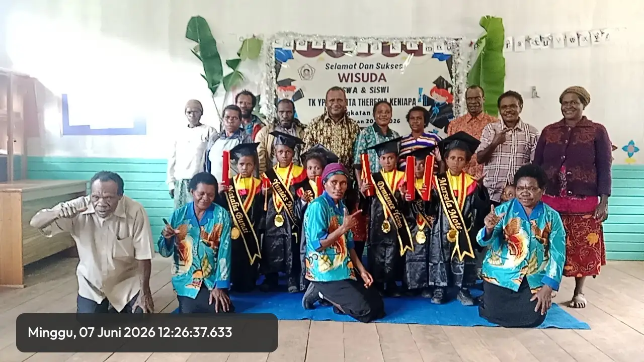 TK Santa Theresia Keniapa Wisudakan Anak Didik, Selempang dan Tongkat Jadi Simbol Kelulusan Angkatan Ke V