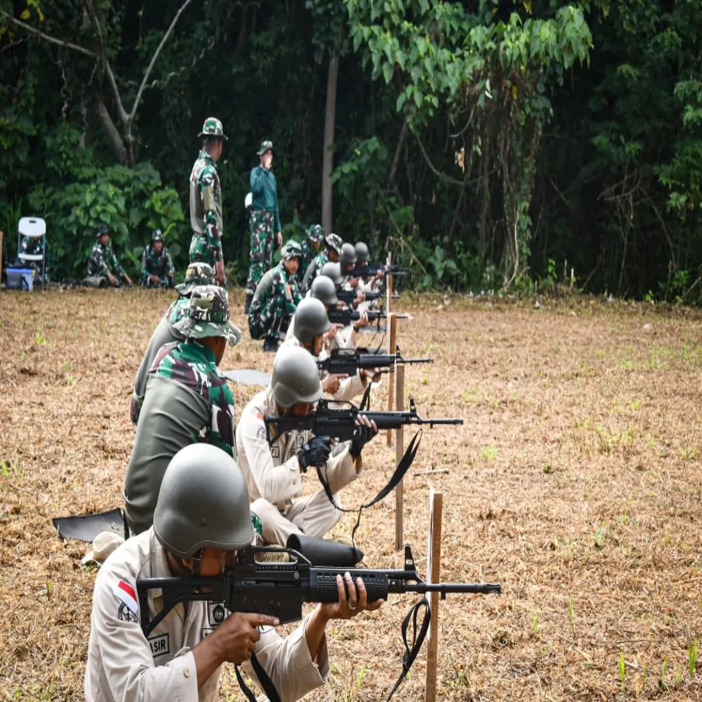 Bukan Militer Tetapi ASN Kodaeral lX Harus Mahir Menembak, Tarikan Picu Meremas Bukan Menghentak