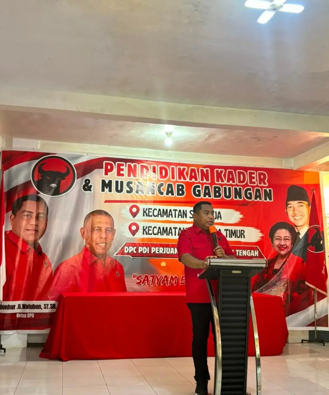 Kader Lease Daulat BGW Maju Calon Gubernur, Saparua-Saparua Timur Satu Suara Rebut Maluku 1