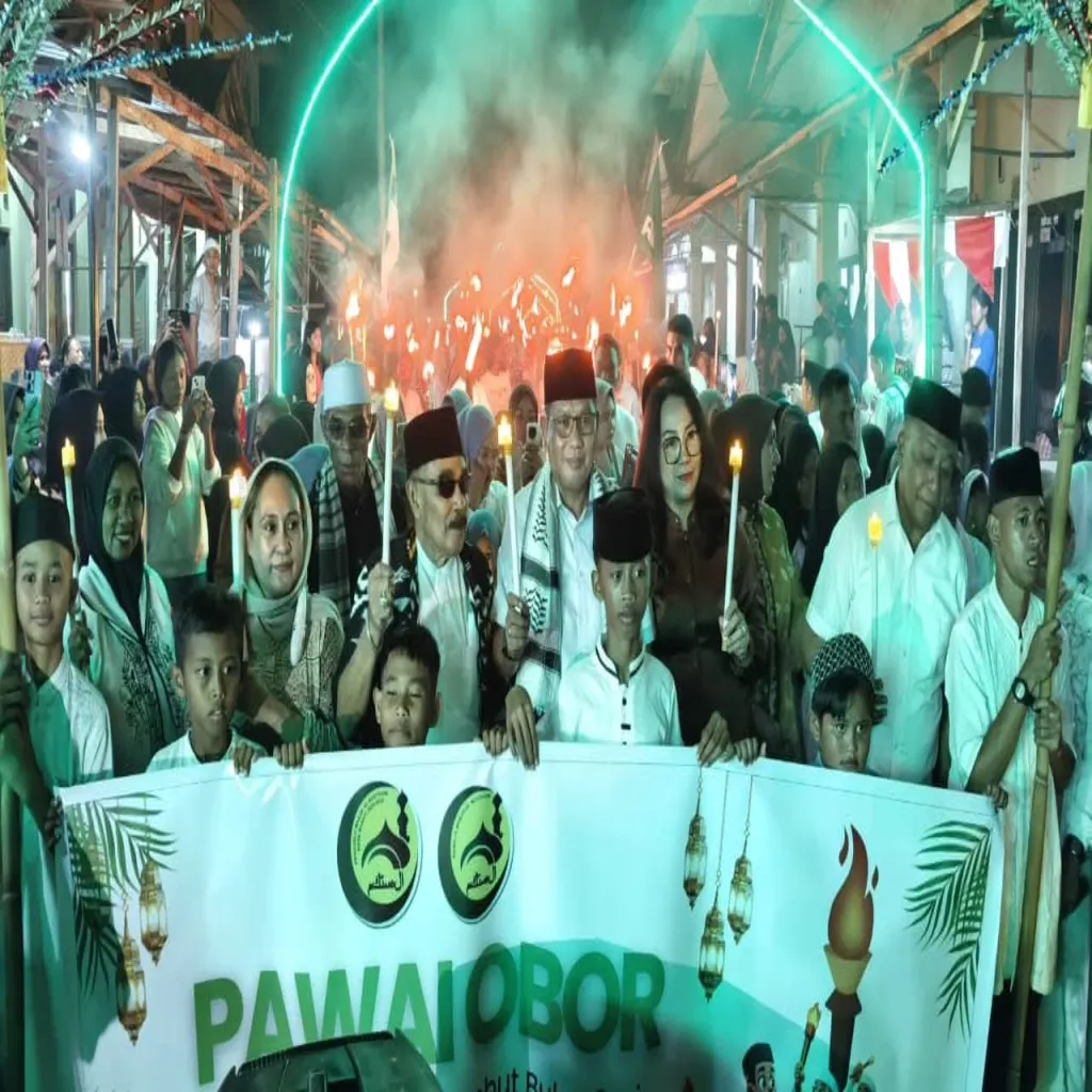 Hadiri Pawai Obor Menyambut Ramadhan, Walikota Ajak Masyarakat Jaga Toleransi.