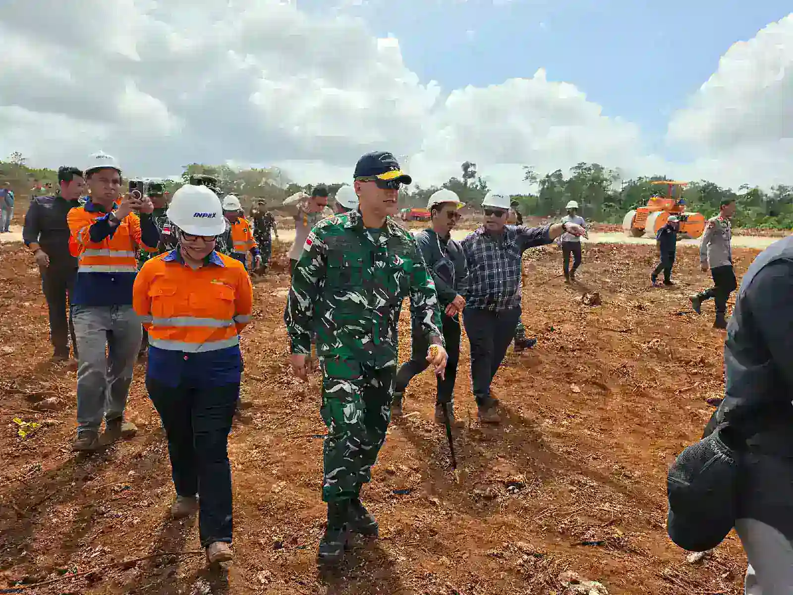H-1 Groundbreaking PSN Blok Masela, Komandan Kodaeral lX Tinjau Kesiapan Jetty dan Pimpin Patroli Laut