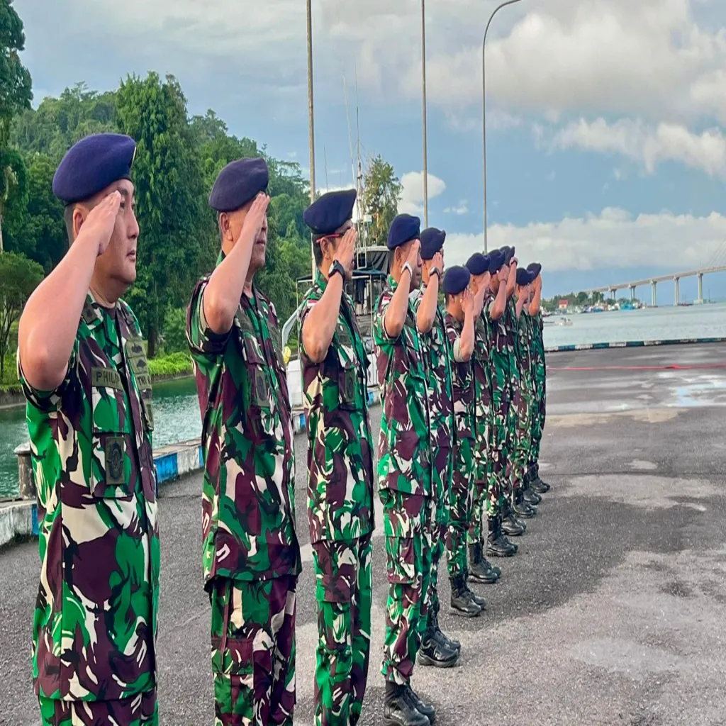 KRI Gulamah-869 Sandar Dermaga Irian Kodaeral lX Ambon Disela Jalani Misi Operasi Tameng Papua 2026