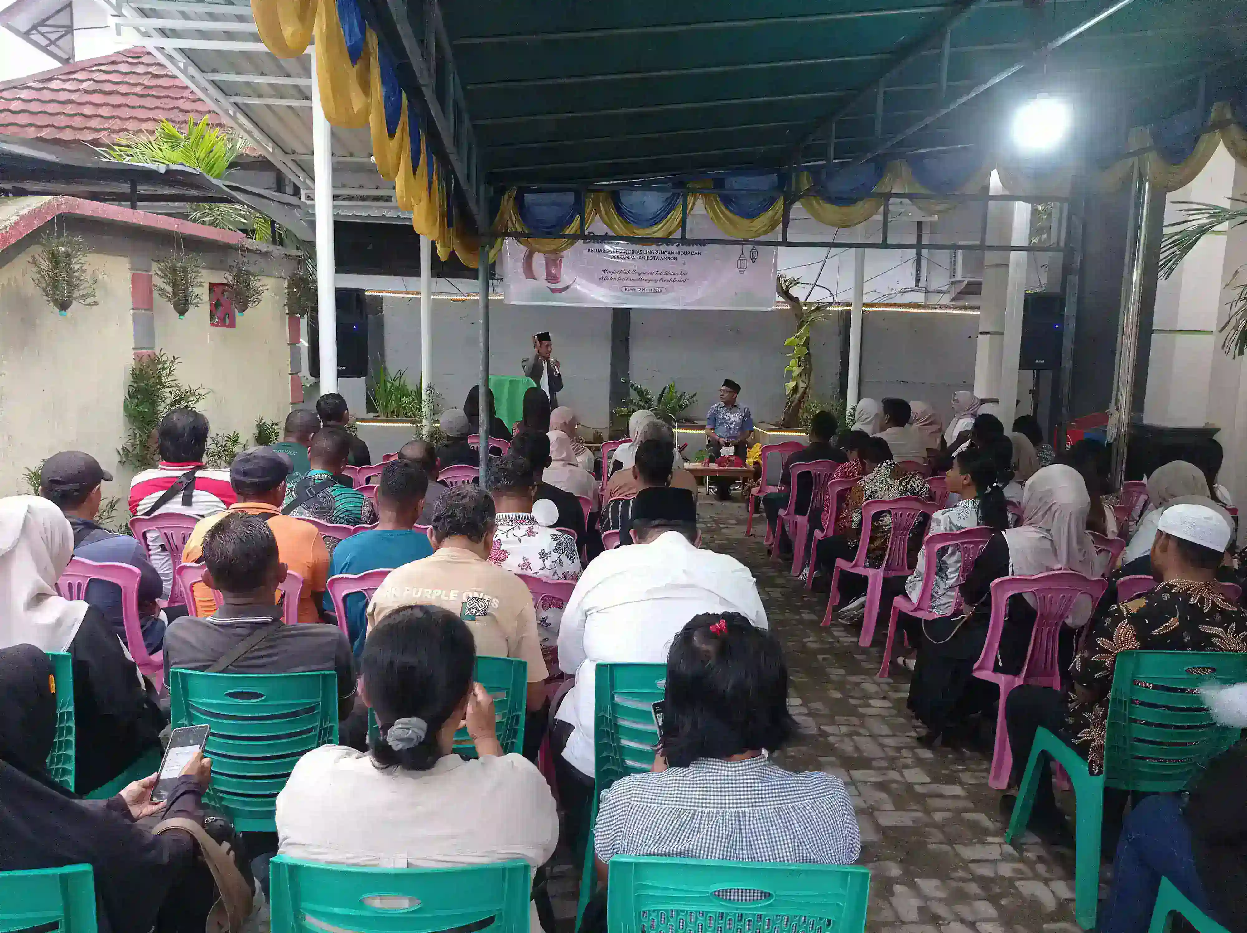 Buka Puasa Bersama Keluarga Besar DLHP, Kadis DLHP Ambon Tekankan Perkuat Kekeluargaan dan Lestarikan Lingkungan