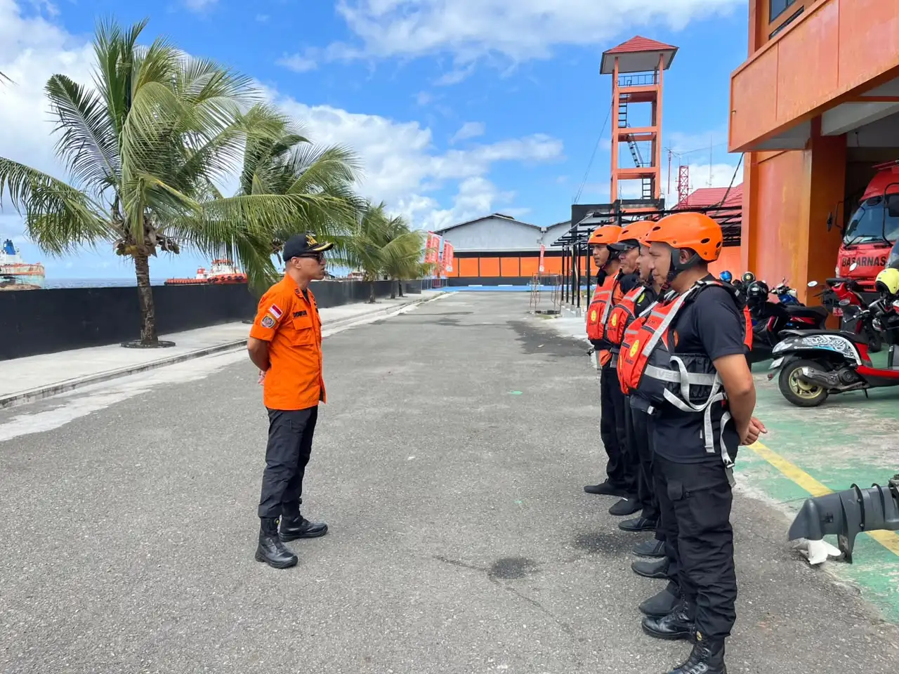 Nelayan Diduga Tenggelam Akibat Riwayat Penyakit, Basarnas Ambon Kerahkan Tim ke Perairan Kairatu