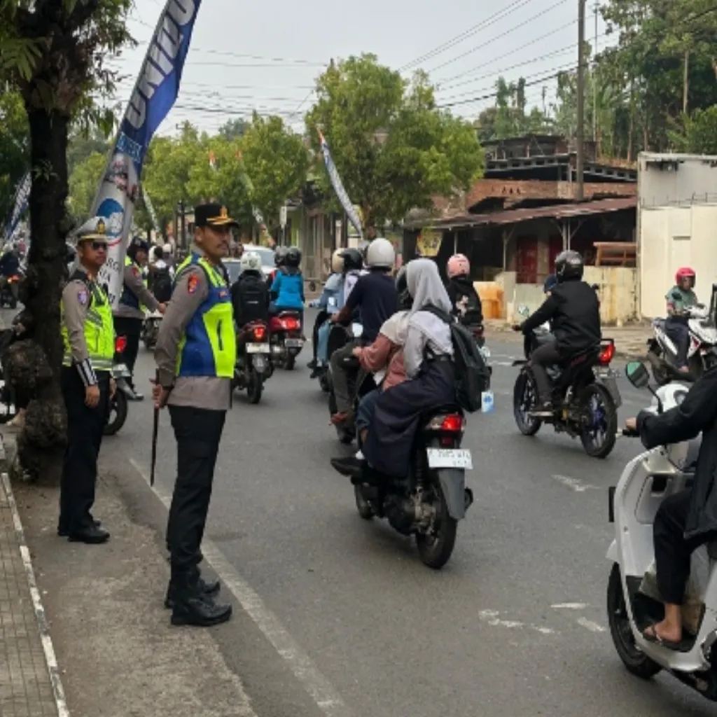 Cegah Kemacetan Dan Beri Pelayanan Masyarakat, Polres Jepara Gelar Pengaturan Lalu Lintas