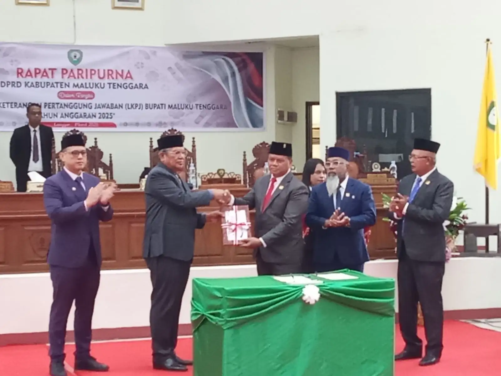 LKPJ 2025 Malra: IPM Naik, Kemiskinan Turun Tipis, Bupati Minta Restu DPRD Genjot PAD