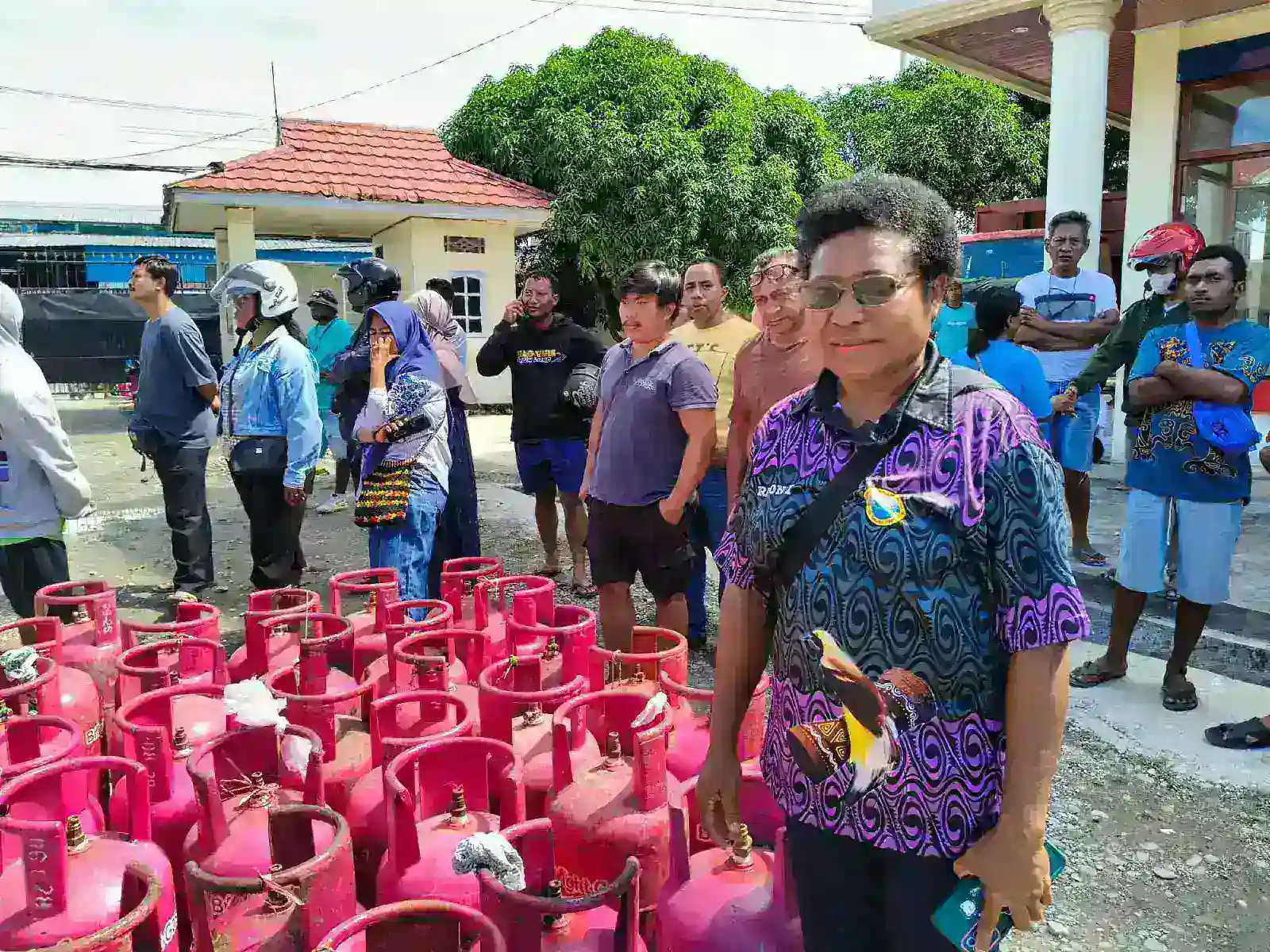 KEKACAUAN DISTRIBUSI LPG DI MIMIKA TAK TERKENDALI, WARGA SEMAKIN TERTEKAN